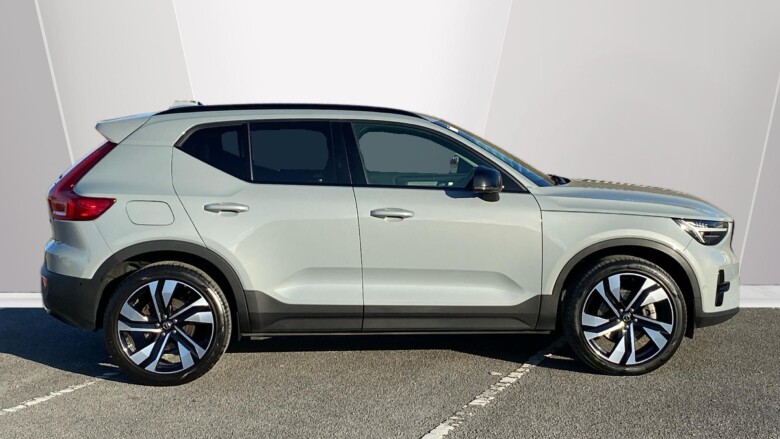 Volvo XC40 2.0 B4P Ultra Dark 5dr Auto Petrol Estate